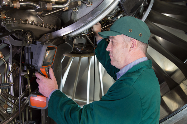 工業(yè)內窺鏡能夠解決由于視線不可達造成的檢測難題