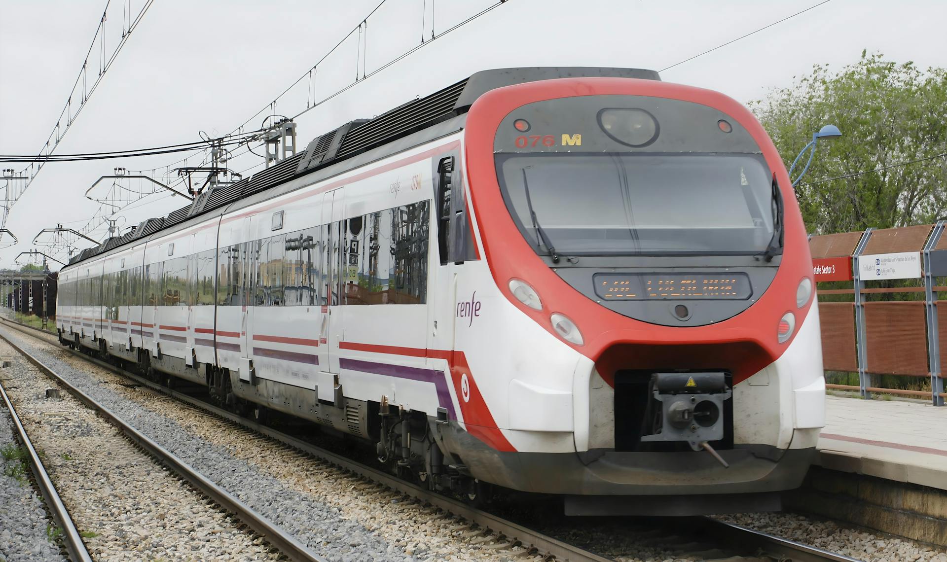 韋林Everest MVIQ+工業(yè)視頻內窺鏡在軌道車輛制動缸檢測中的應用